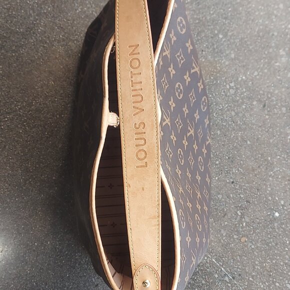 Louis Vuitton Brown Monogram Shoulder Bag - Picture 10 of 16